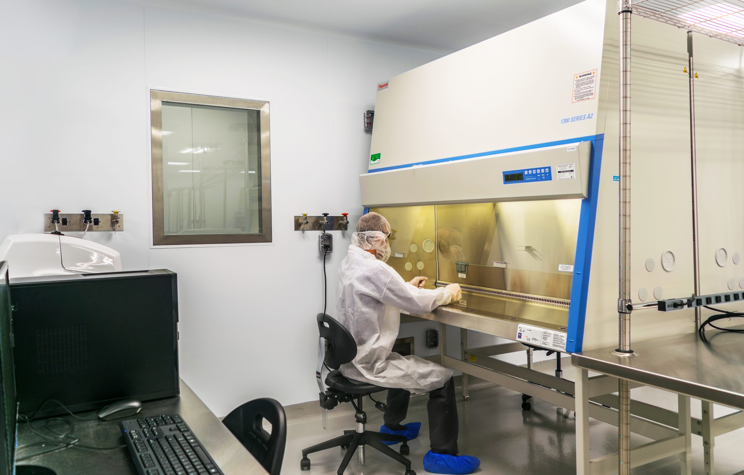 insid Pharmaceutical cleanroom differential pressure control, HVAC systems, contamination prevention, facility design, GMP compliance